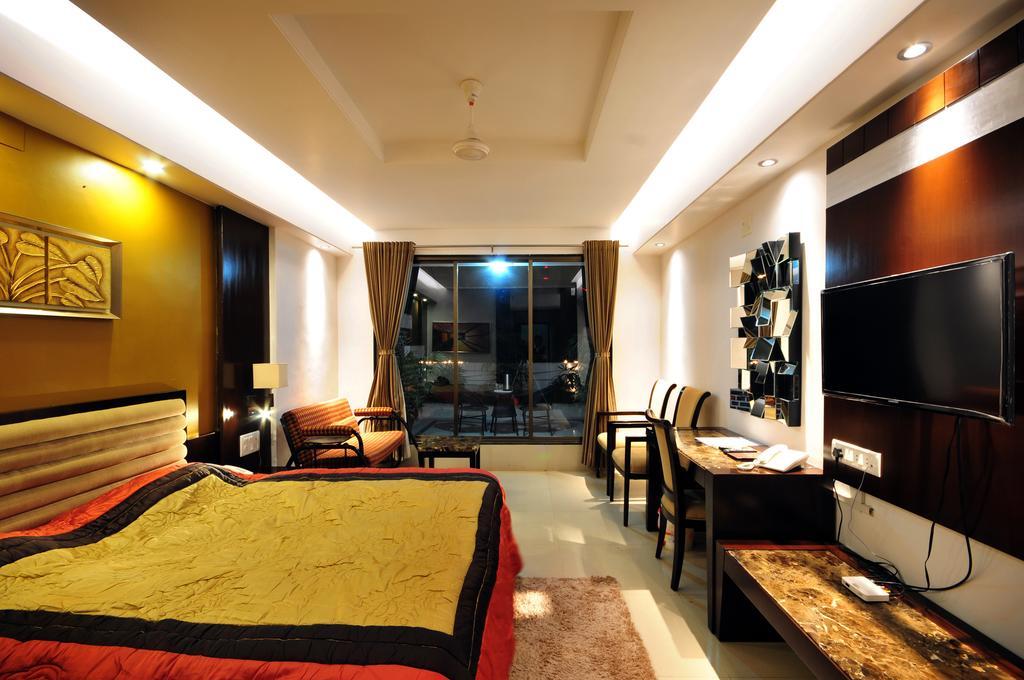 Hotel Surabhi Regency Ānand Zimmer foto